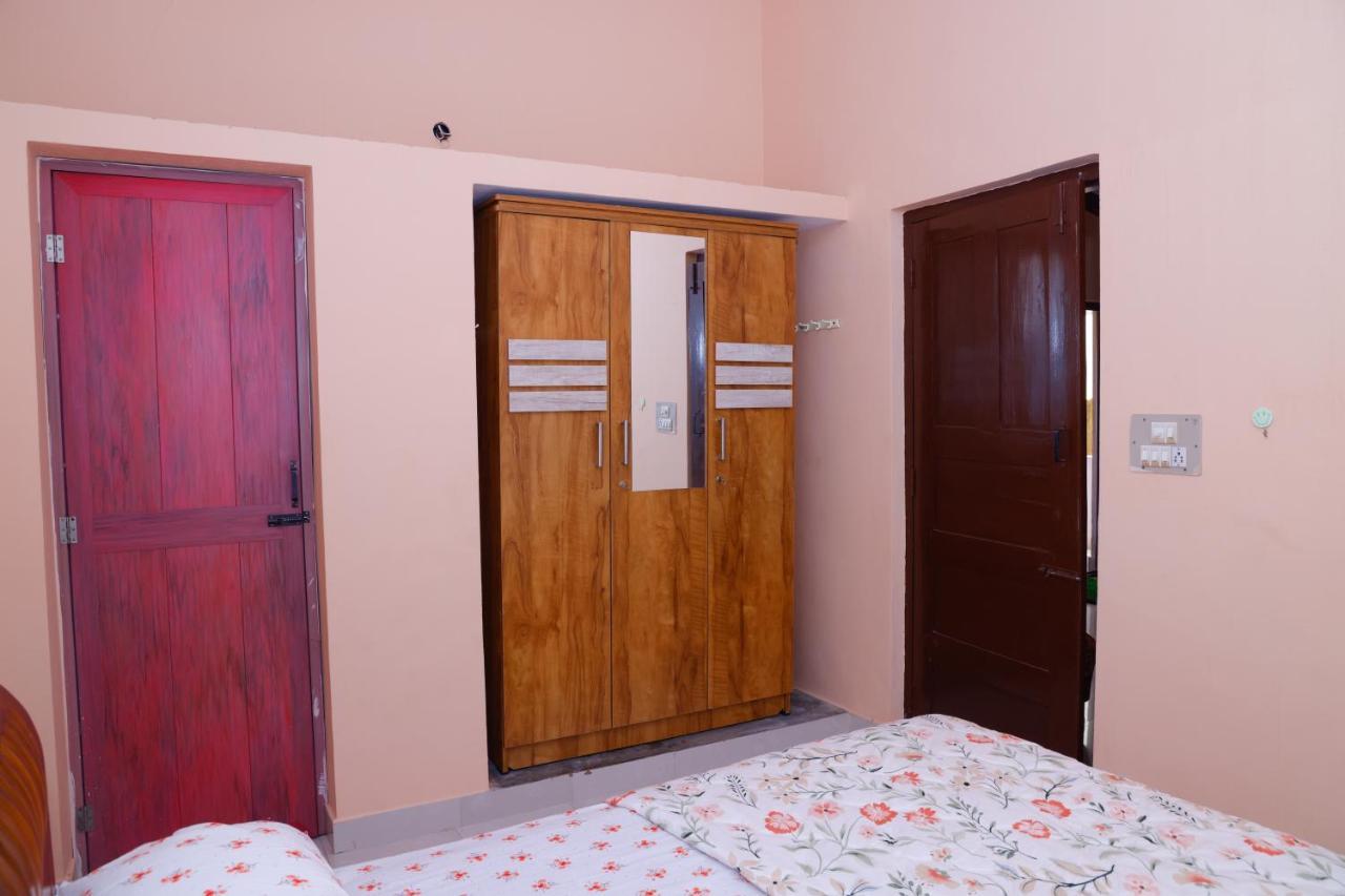 Giri'S Homestay Madikeri Extérieur photo